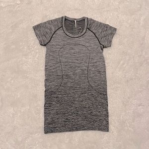 Lululemon athletic short sleeve ombre top